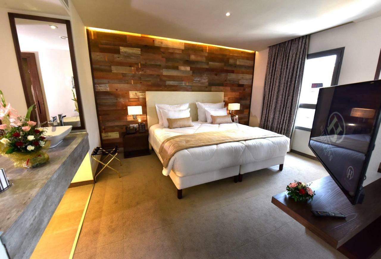 Business Hotel Sfax Esterno foto